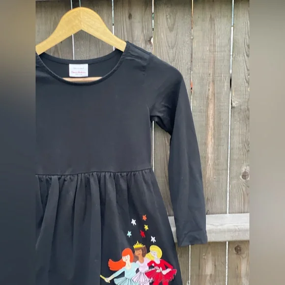 Hanna Andersson Appliqué Art Dress - Picture 4 of 10